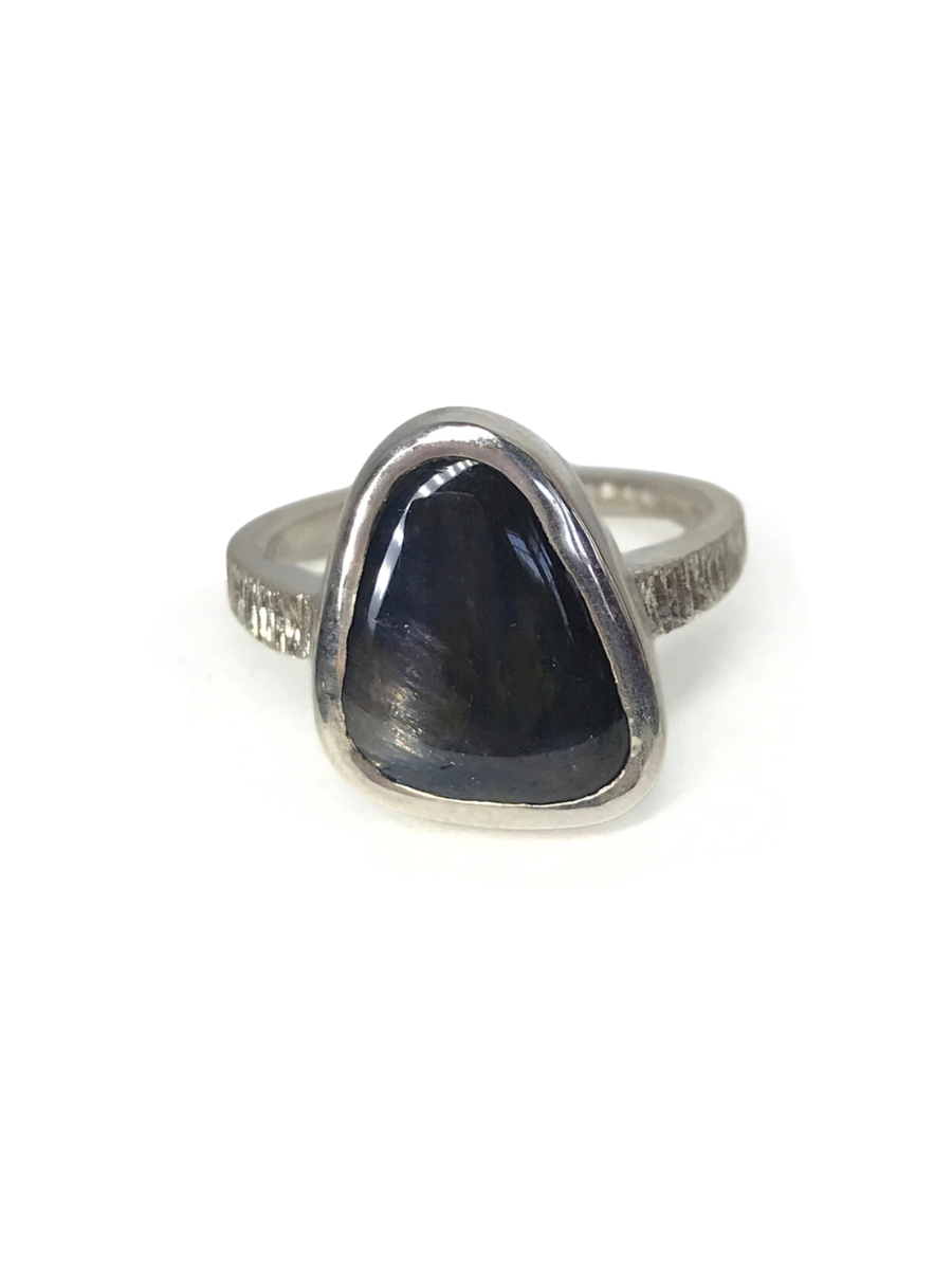 Night Sky Glisten Sapphire Ring