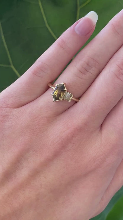 Sunlit Meadow Sapphire and Diamond Gold Ring