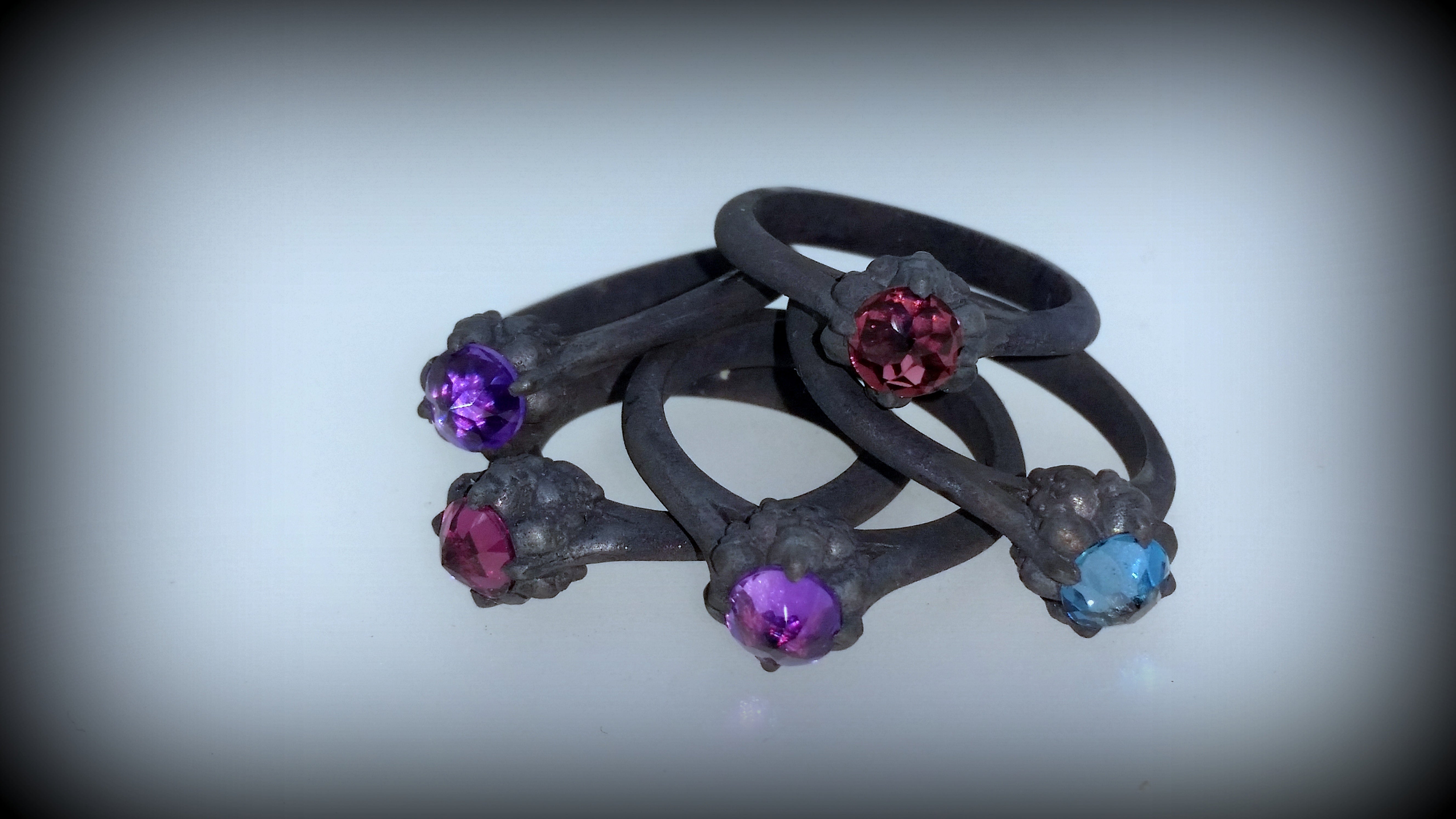 Amethyst fashion skull ring